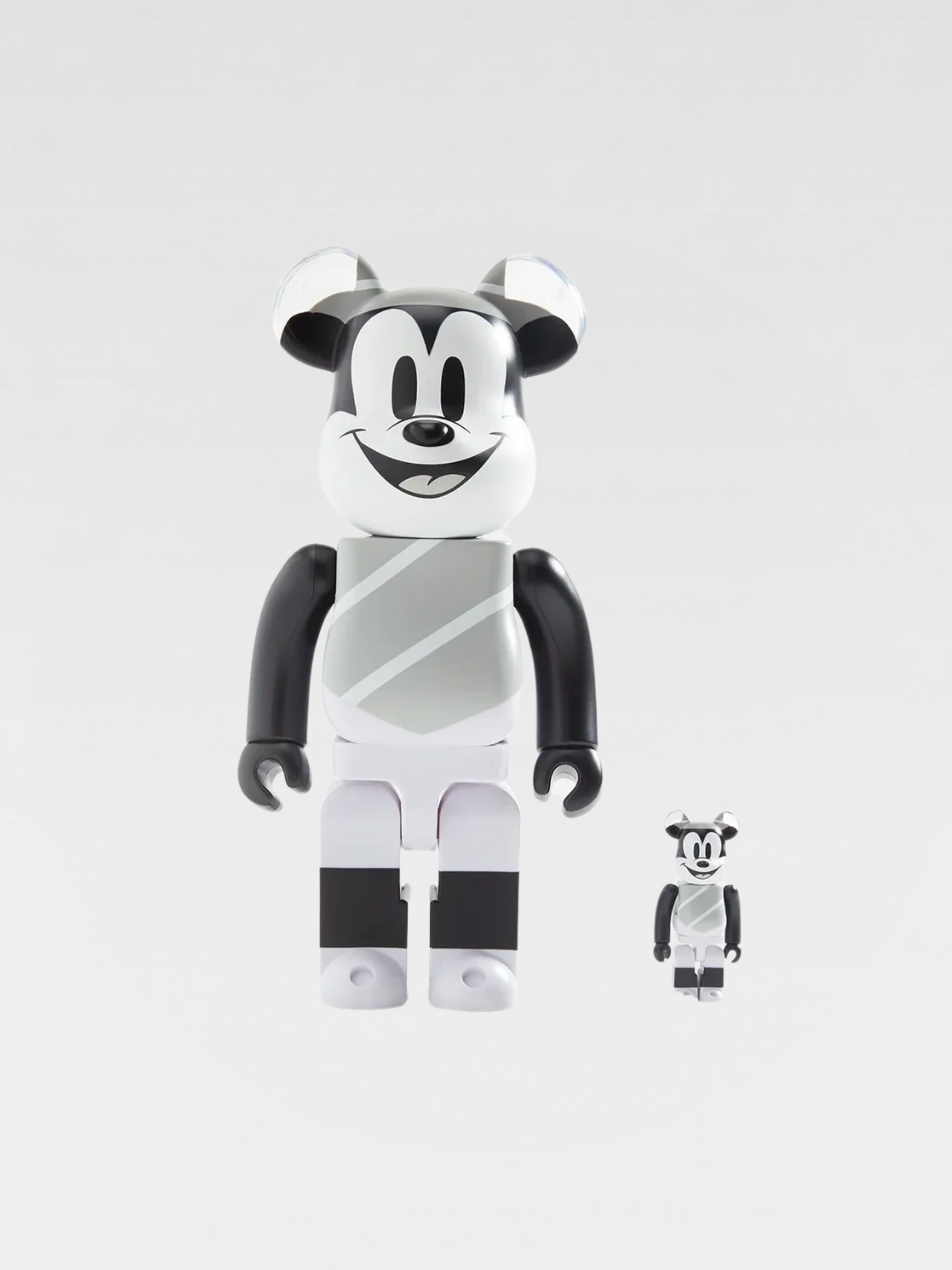 Medicom Bearbrick Hat And Poncho Mickey 100％ & 400％